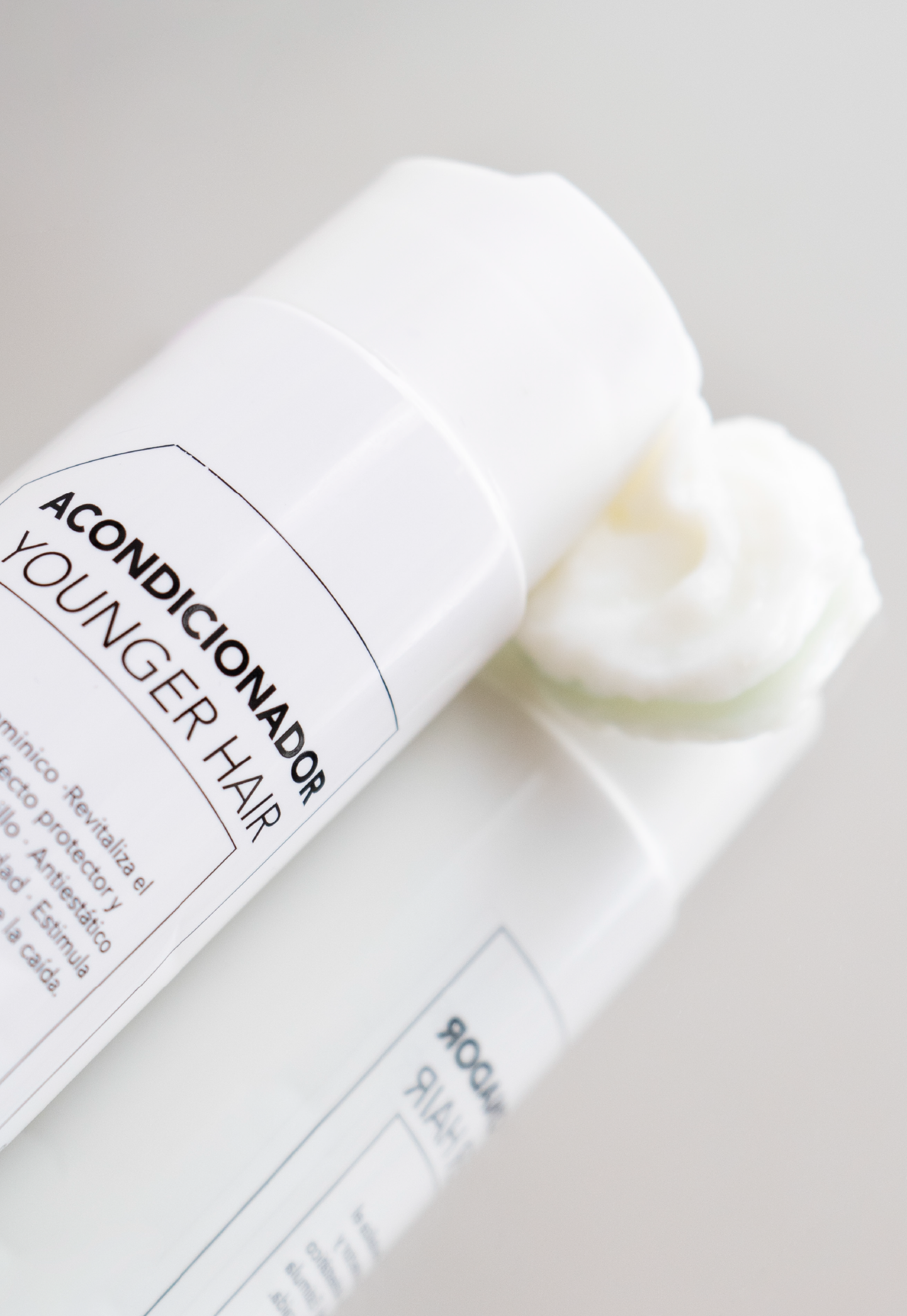 ACONDICIONADOR WOMAN 330 GR