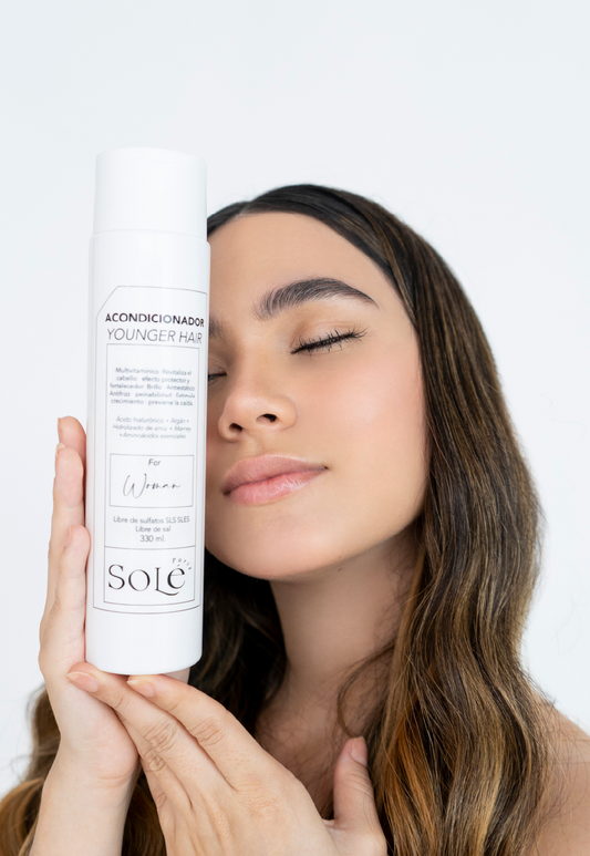 ACONDICIONADOR WOMAN 330 GR